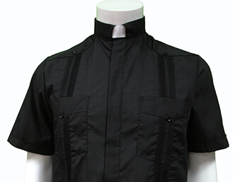 clerical guayabera